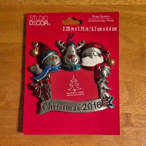 STUDIO DECOR 2016 Festive Keepsake Photo Frame Christmas Ornament